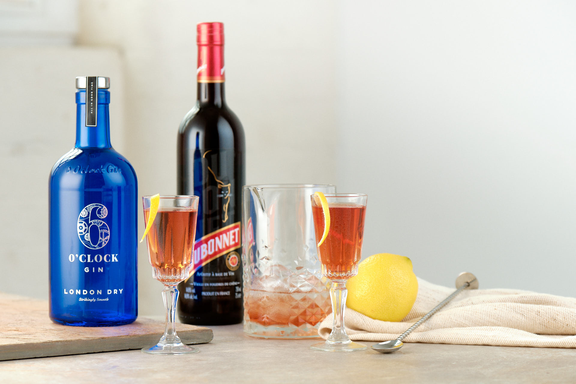 Dubonet & Gin Cocktail - How to drink like a Royal and celebrate the platinum Jubilee with some delicious gin cocktails.